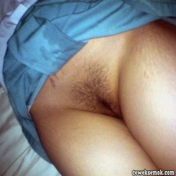 Cewek SMA Pamer Memek 4.jpg